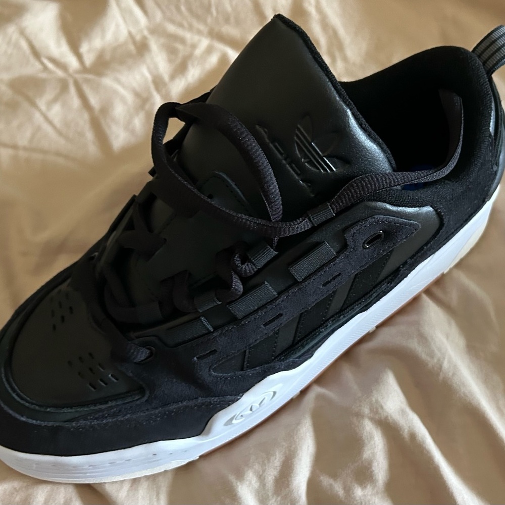 Adidas tennis shoes